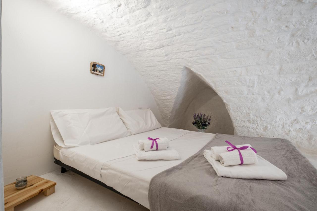 La Casa Nel Vico Pretty Apartment 오스투니 외부 사진