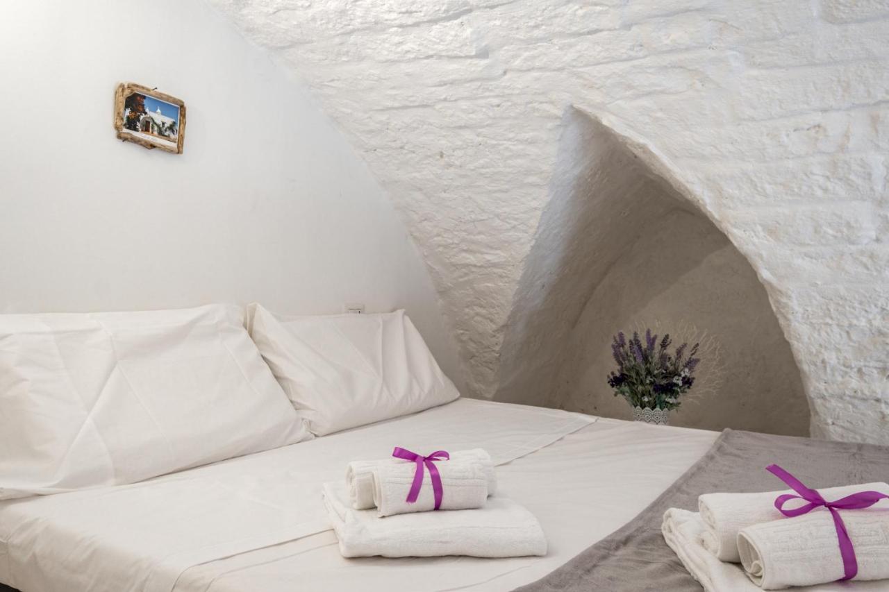 La Casa Nel Vico Pretty Apartment 오스투니 외부 사진